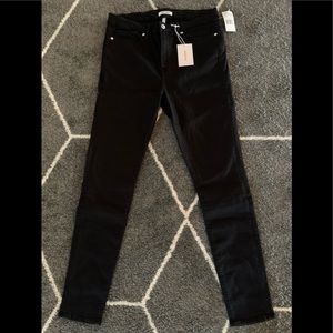 Good American Good Legs Skinny Jeans